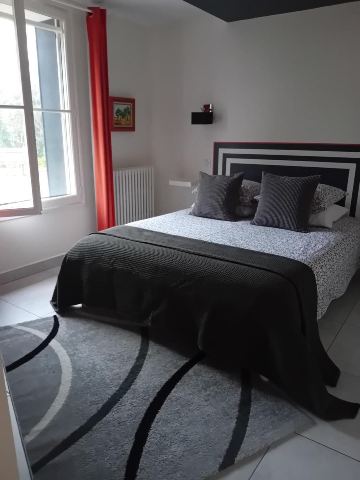 Cote Remparts Hotel Provins Kültér fotó